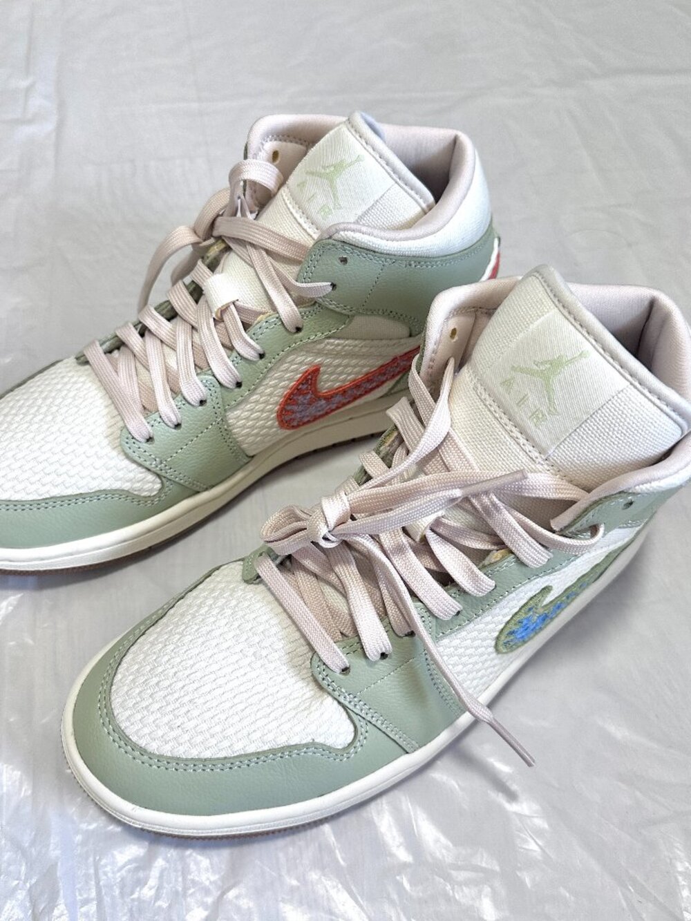 NEW Nike Women's Air Jordan 1 Woven Olive Aura Size 8.5 II0570-302 NO BOX